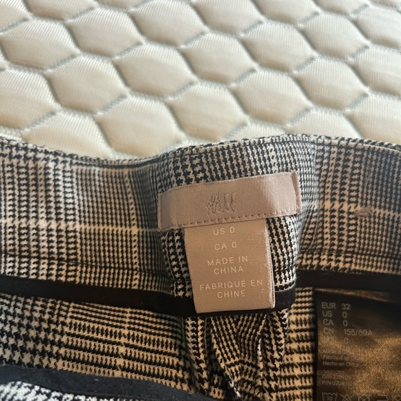 H&M Plaid Tailored Pant, 0 - Picture 3 of 3